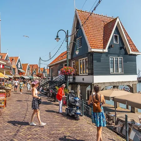 In Near Markermeer Ferienhaus